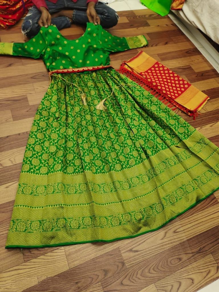 Banarasi Saree - Buy Banarasi Sarees Online | Ekaya Banaras