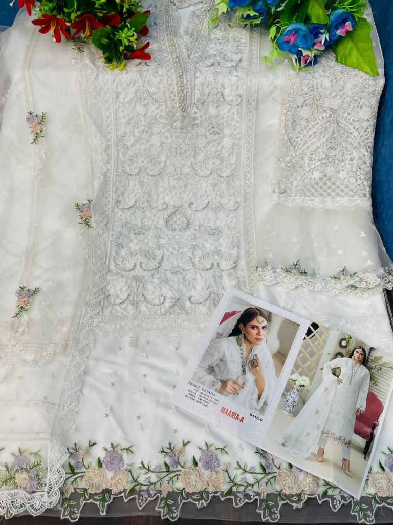 New Embroidered Butterfly Net Gown at Rs.1200/Piece in surat offer by  Kurtis Wala