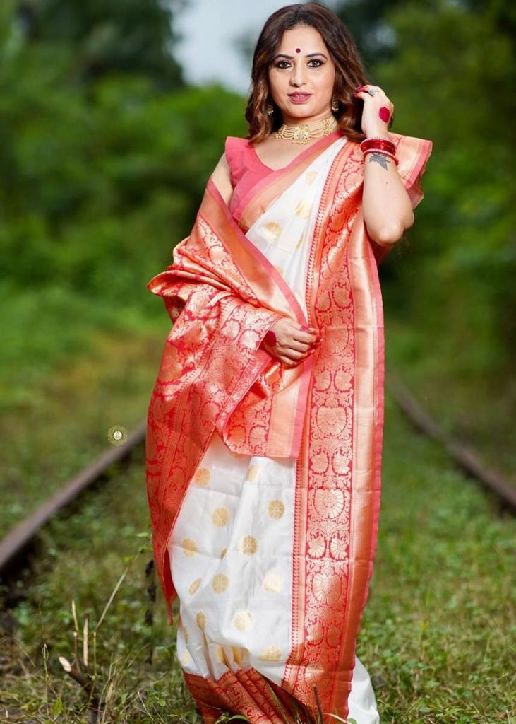 Spindle Grey Handloom Pure Tissue by Silk Off White Banarasi Saree –  Khinkhwab